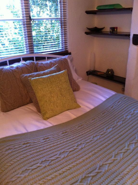 Thatched Farm Bed And Breakfast Woodbridge Phòng bức ảnh